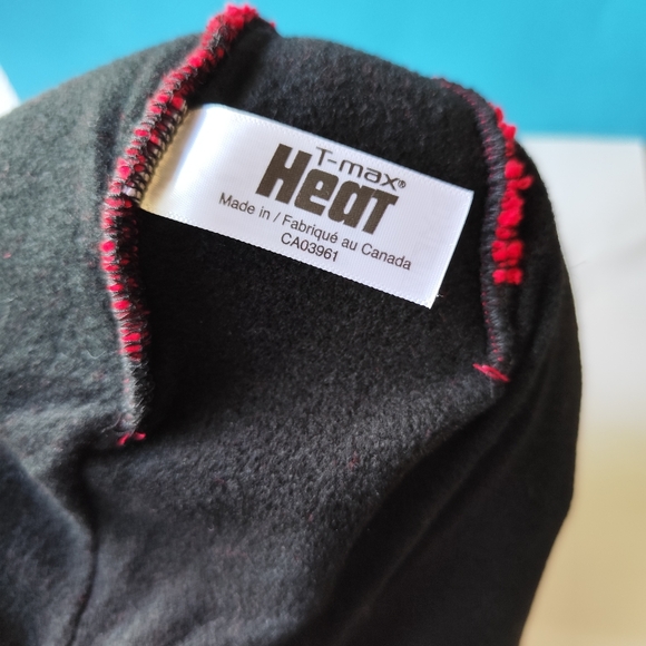 T-Max Heat CANADA Insulated Knit Red & White Toque Beanie - Picture 7 of 7